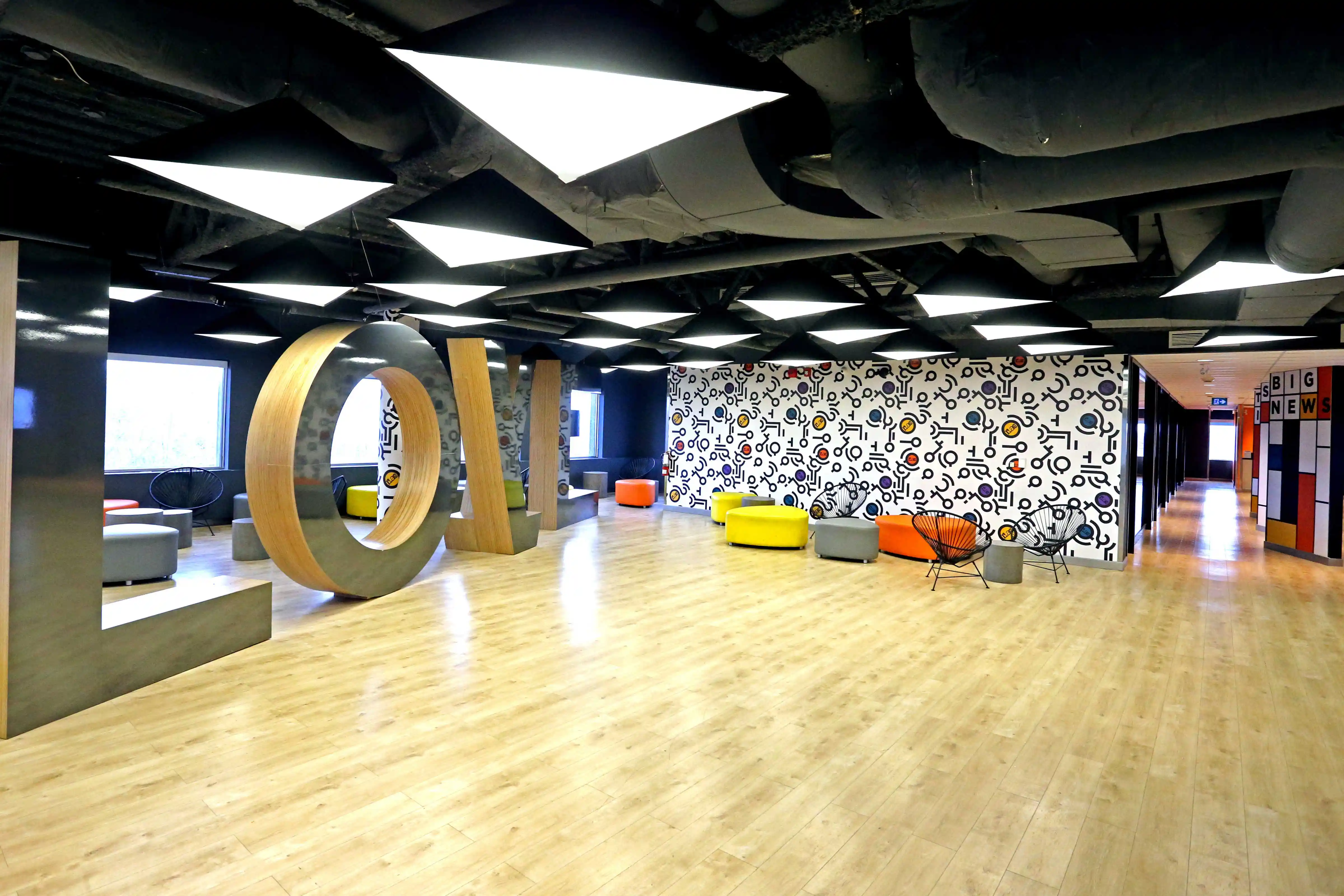 مدرسة آيلاك الإنجليزية -  تورنتو