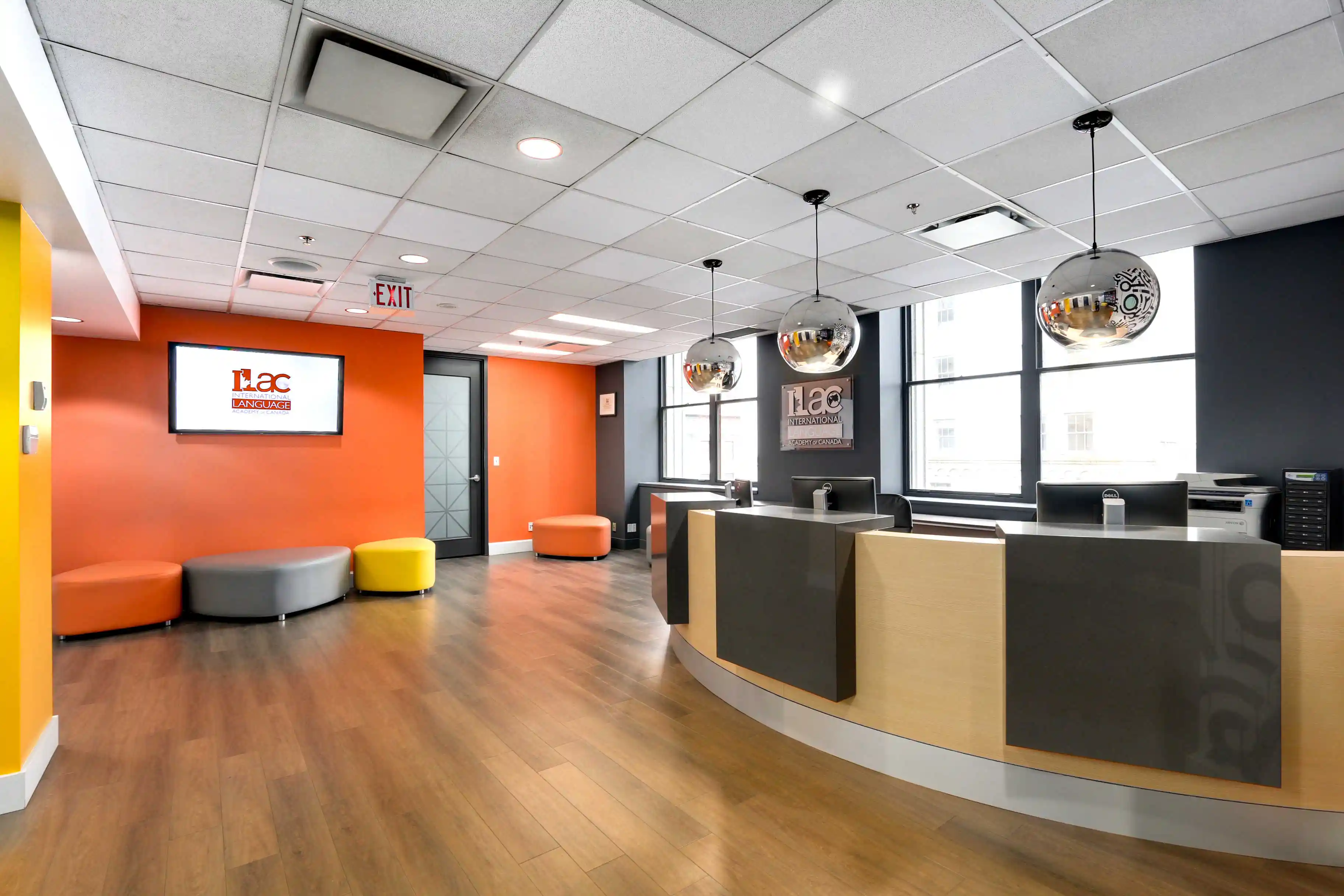 مدرسة آيلاك الإنكليزية - فانكوفر