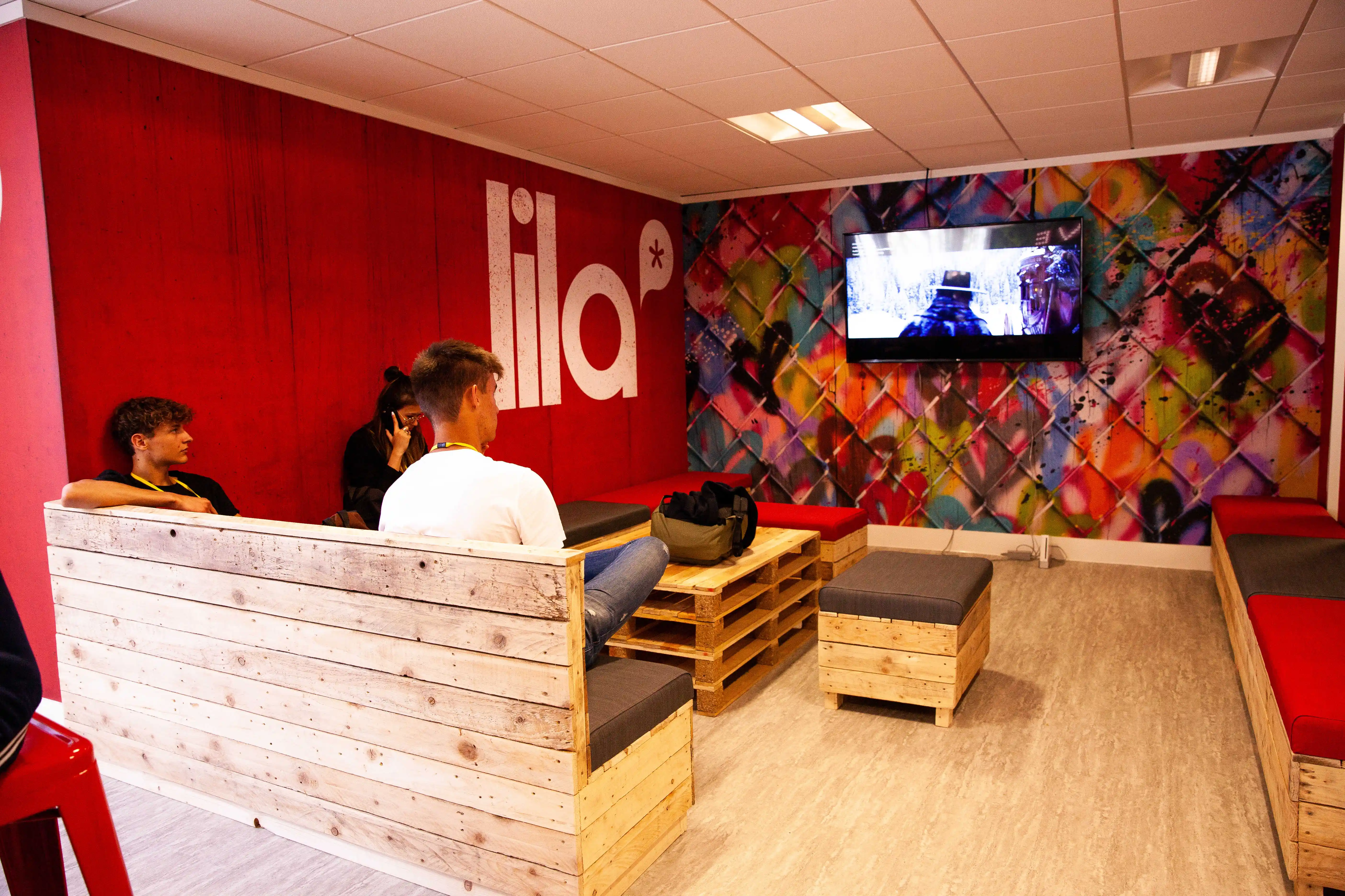  common areas ليلا للغات ليفربول