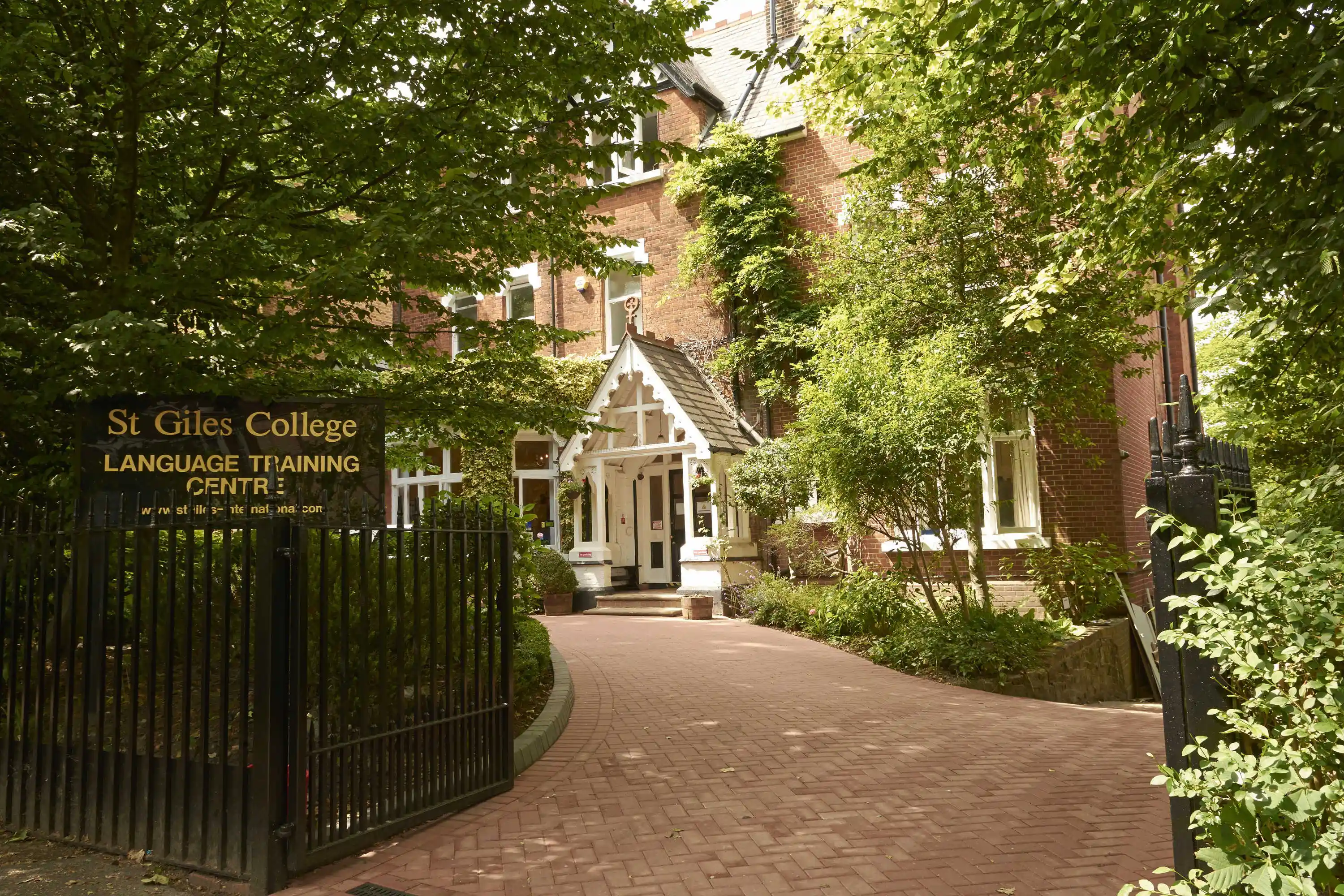 An image from St Giles London Highgate English School